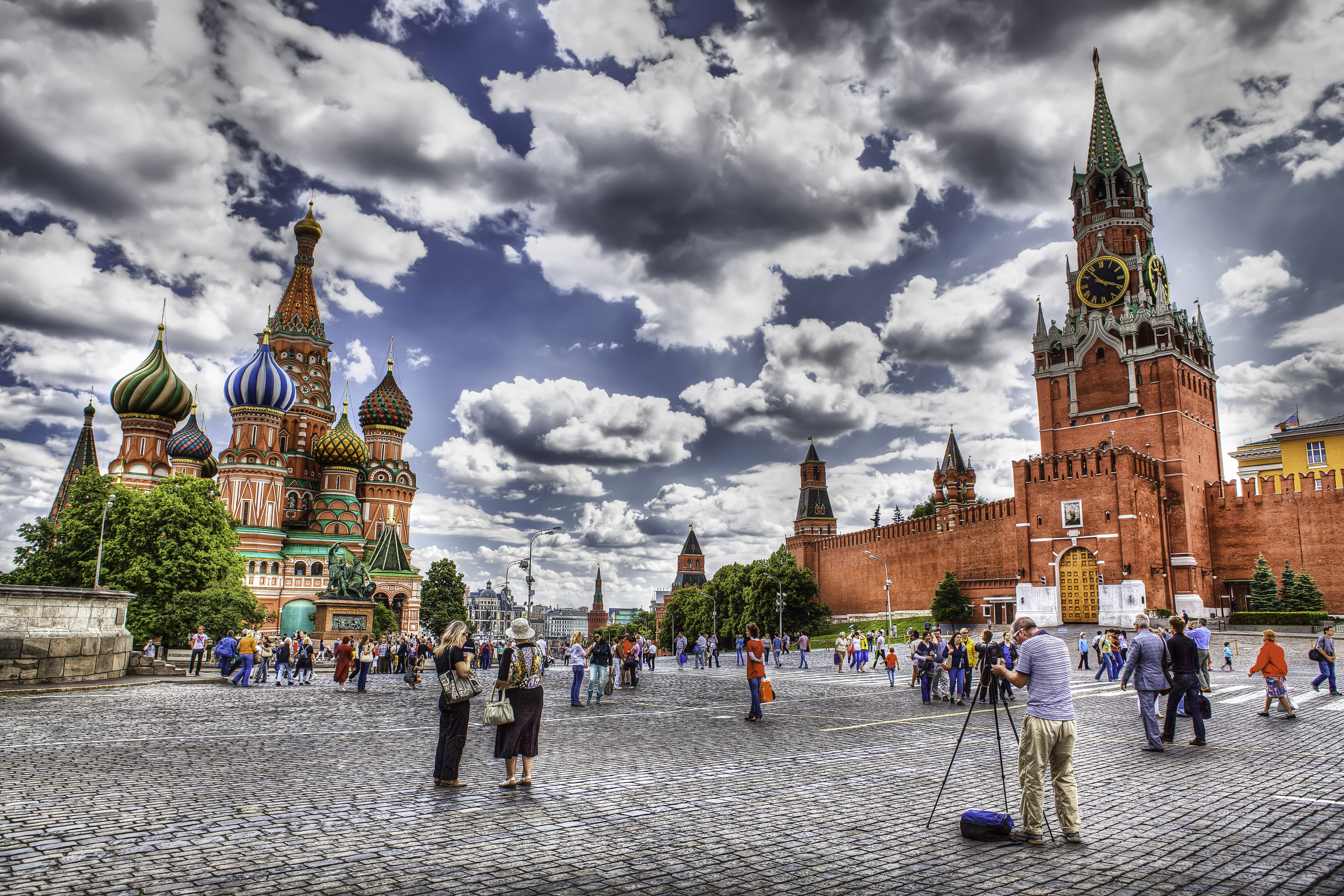 Red_square_Moscow_cityscape_(8309148721)