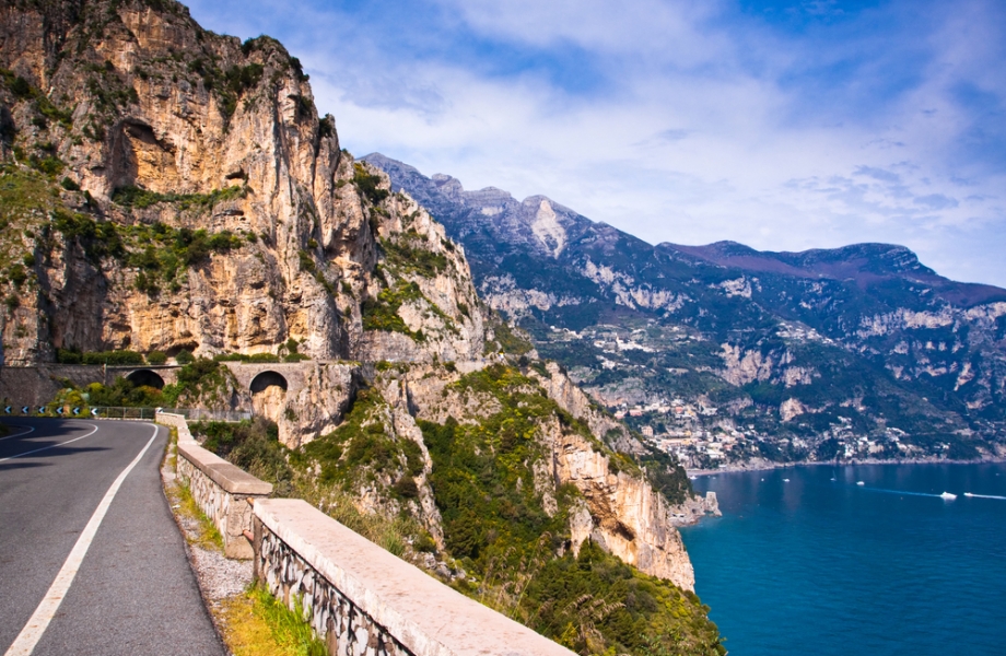 Road-to-Amalfi