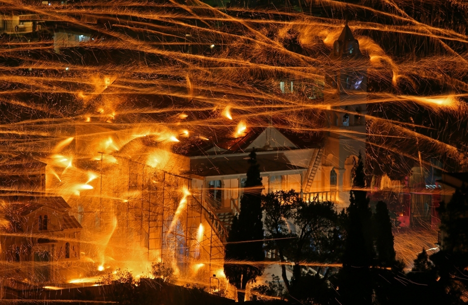 holysaturday0715-firework-battles