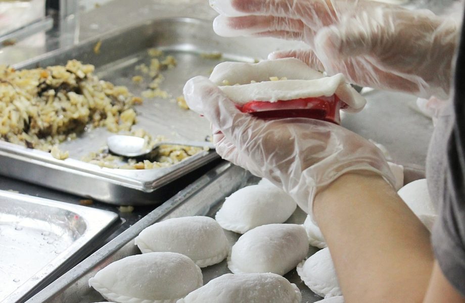 Peng kueh being prepared Peng kueh being prepared