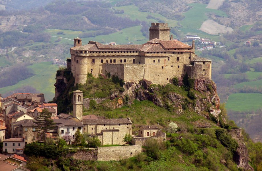 Bardi Castle, Italy Bardi Castle, Italy