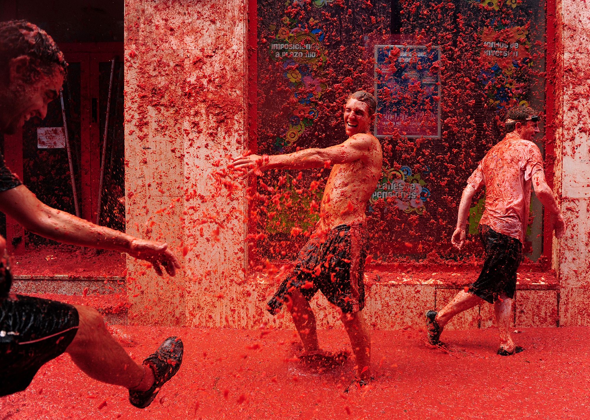 Paint Spain Red - La Tomatina
