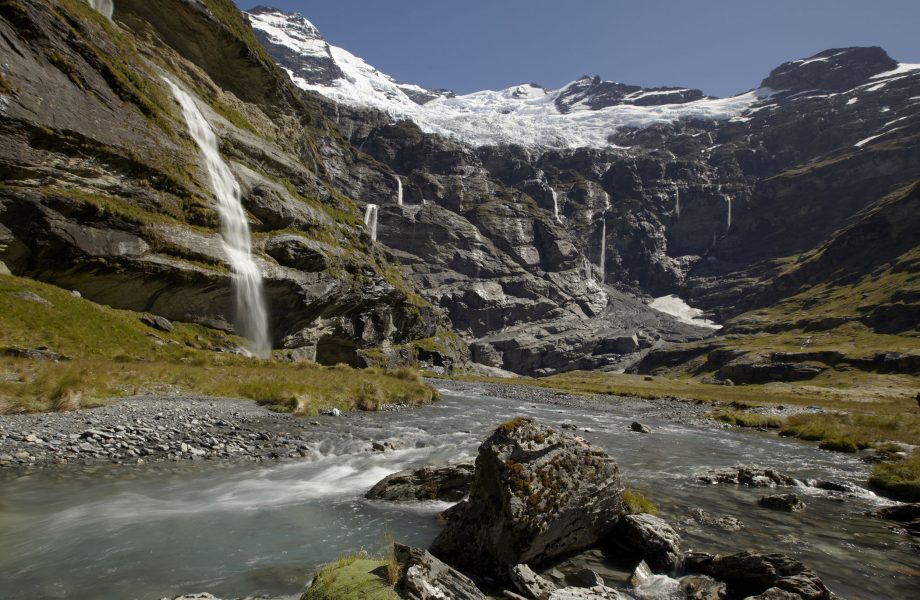 Waterfalls from the Earnslaw Burn glacier Waterfalls from the Earnslaw Burn glacier