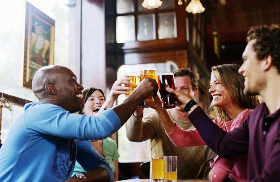 Happy hour at a bar- representative image Happy hour at a bar- representative image