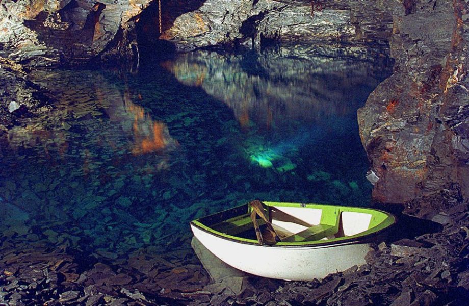 carnglaze-cavern carnglaze-cavern