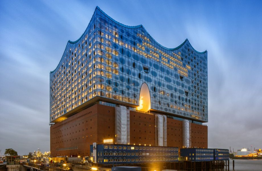 Elbphilharmonie Hamburg by Herzog & de Meuron Elbphilharmonie Hamburg by Herzog & de Meuron
