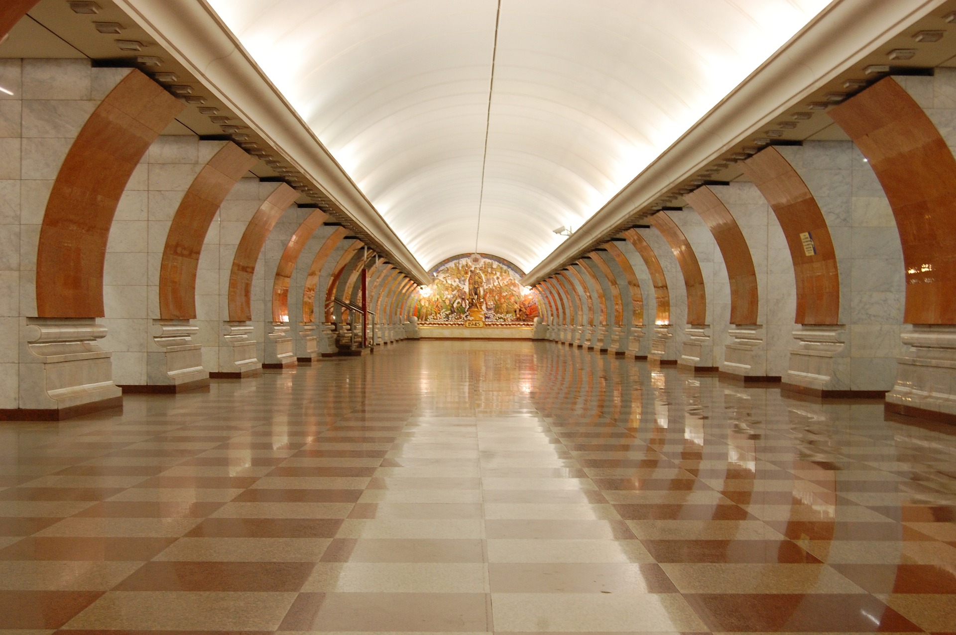 metro-796858_1920-1