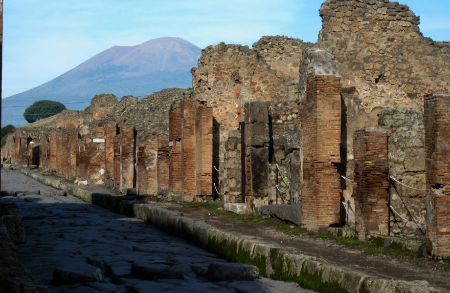 ruins-of-pompeii ruins-of-pompeii