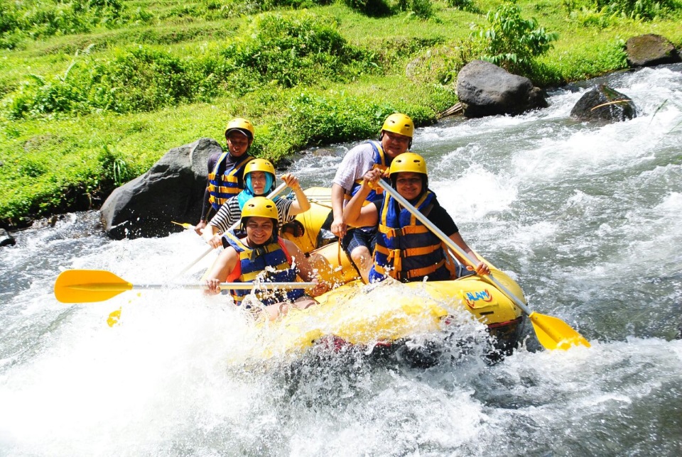 River rafting at Telega Waja River rafting at Telega Waja