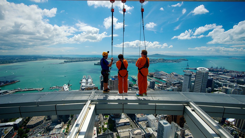 Skywalk on Auckland Tower Skywalk on Auckland Tower