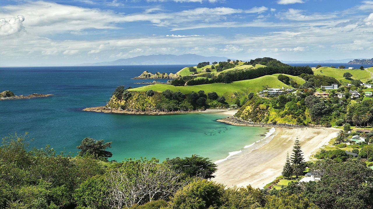 Waiheki Island for a romantic honeymoon destination in New Zealand Waiheki Island for a romantic honeymoon destination in New Zealand