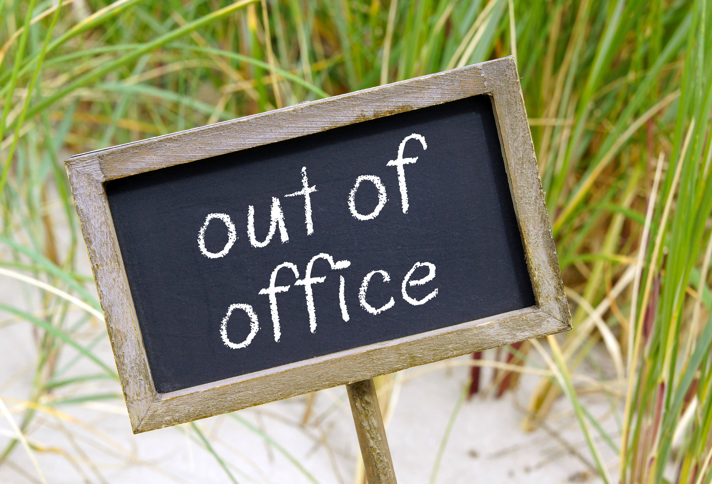 Quirky Out Of Office Messages You Should Use For Your Next Vacation 0633