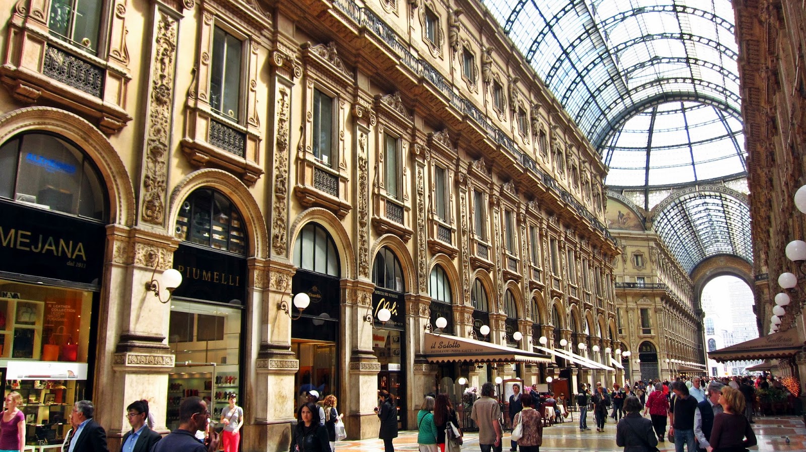 Milan, Italy - May 25 2018: Louis Vuitton Shop In Galleria
