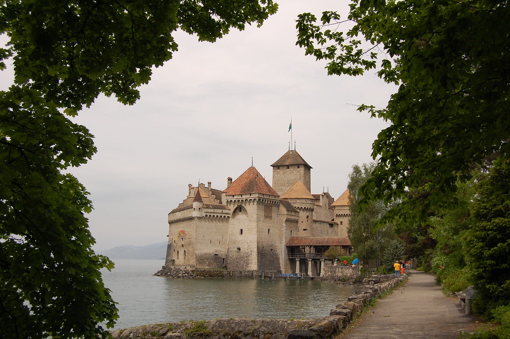 chillon-castle-the-swiss-property-of-national-significance