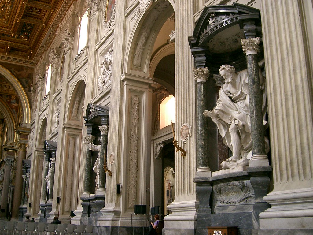 The inside of San Giovanni in Laterano
