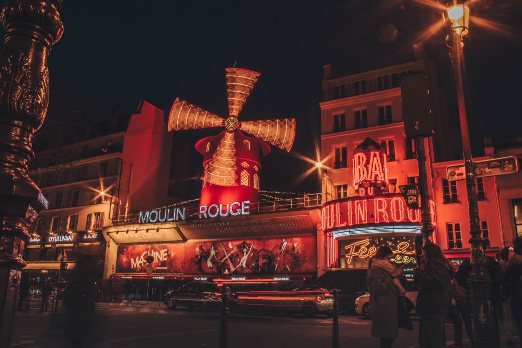 Moulin Rogue in Night