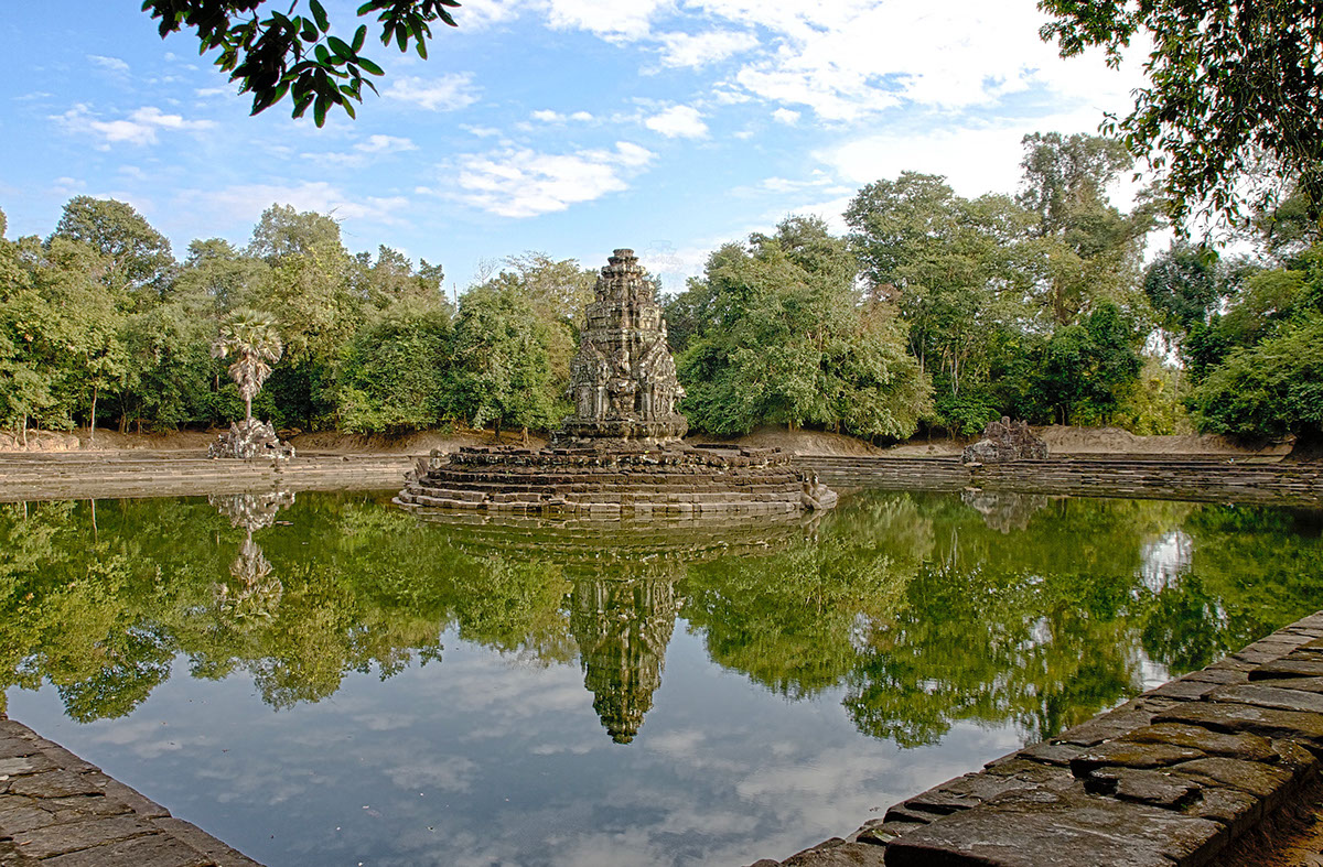 Neak Pean Temple - Explore the Temple of the Entwined Serpents