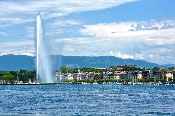 Water Fountain long shot