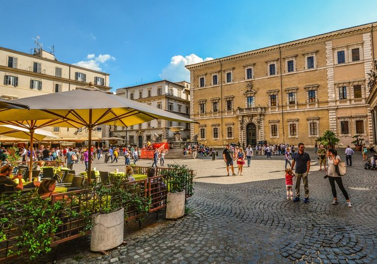 A day in Rome's Trastevere, the coolest utopian dream