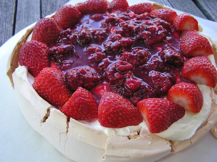 10 Iconic Australian Desserts To Try Out