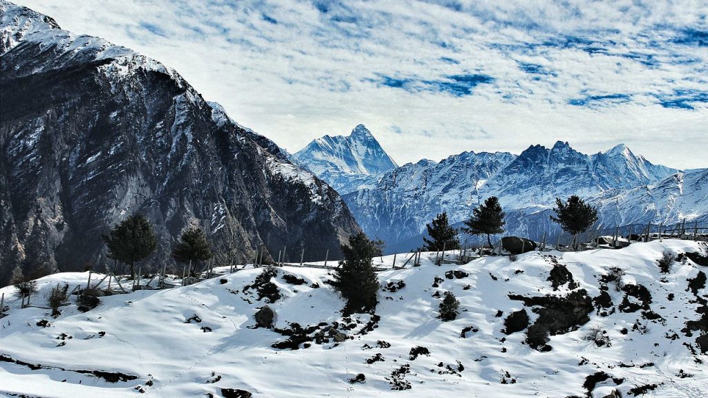 View of Auli ski slopes