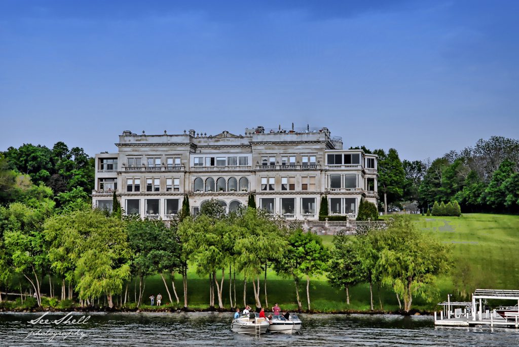 A building on the shore path of lake geneva