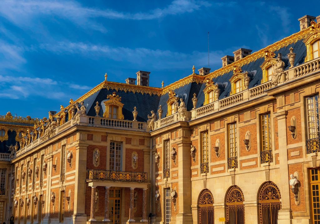 The Palace of Versailles - A virtual guide to the exquisite French palace