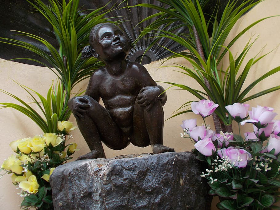 Jeanneke Pis in the city of Belgium