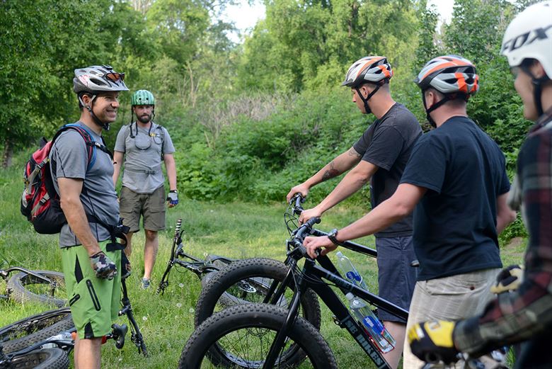 bike trails in lake geneva tour