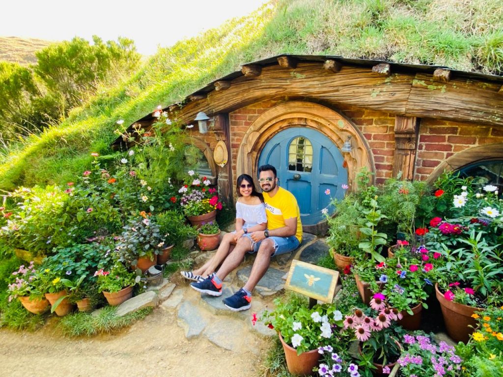A couple in the movie sets of honeymoon