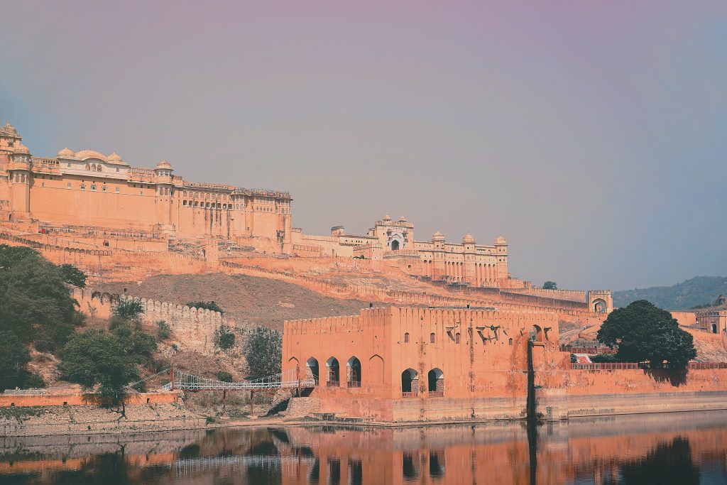 The overlook of the Amber fort from the Maota Lake