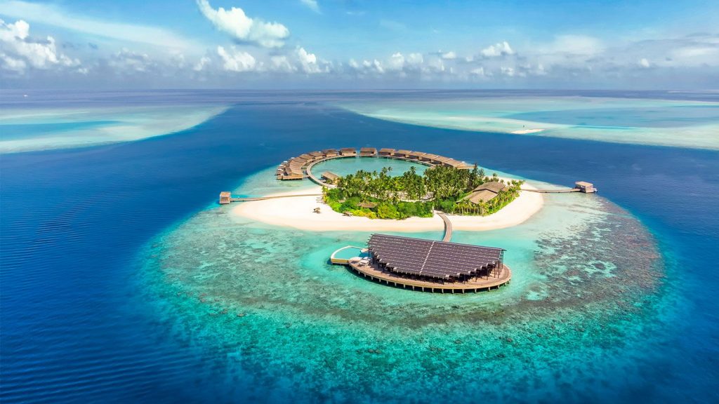 Bird's eye View of Kudadoo Island