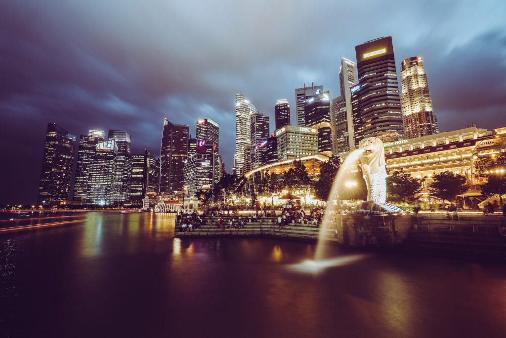 The picturesque Merlion statue