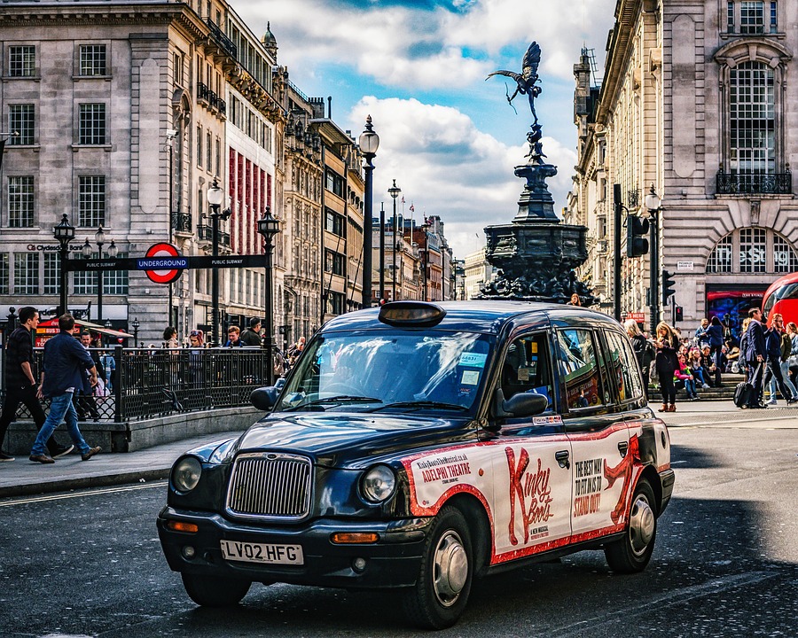 Taxi at Piccadilly