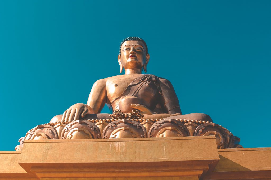 An amazing picture of the Buddha statue in Bhutan