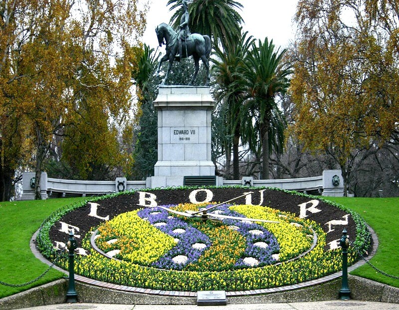 floral clock at queen victorias garden