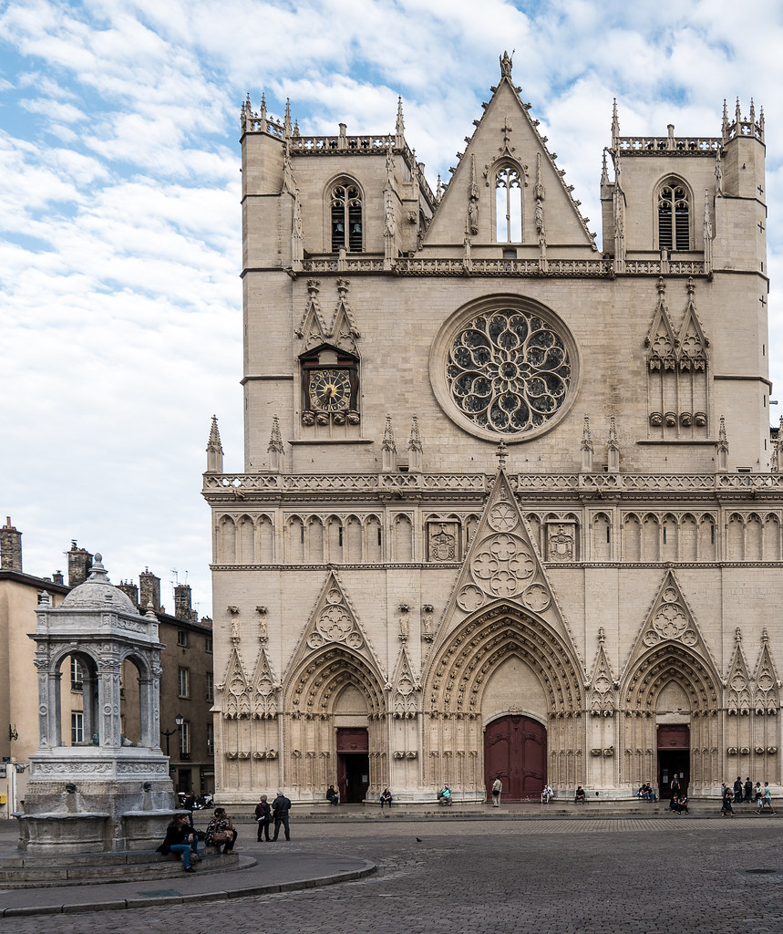 An amazing picture of Primatiale Cathedrale Saint-Jean Baptiste in Lyon