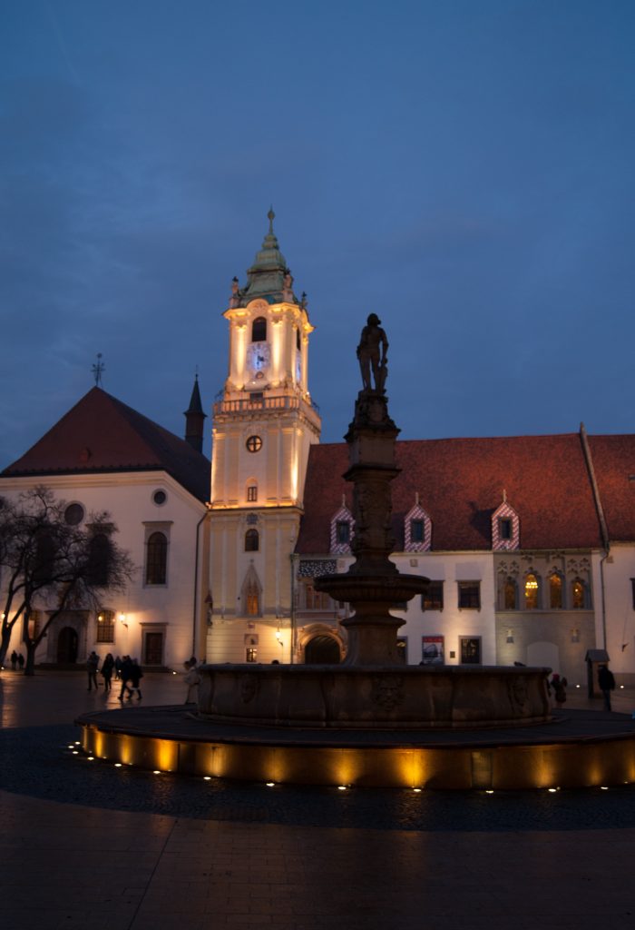 An amazing view of Maximilian's Fountain in night