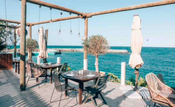 Food and Dining option in Zaya Nurai Island