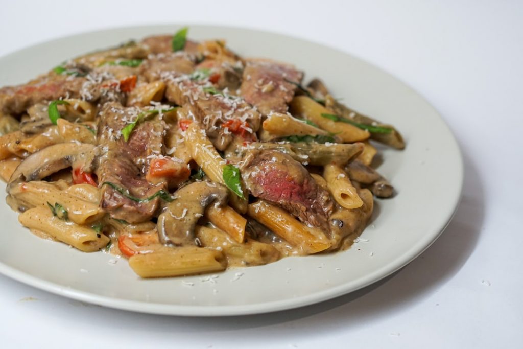 Pasta in mushroom sauce