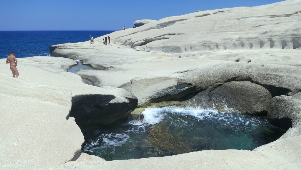 Sarakiniko Beach