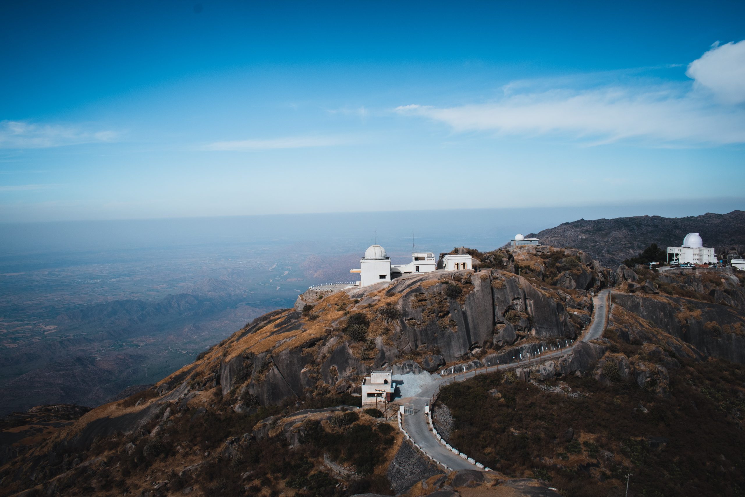 places to visit between mount abu and udaipur