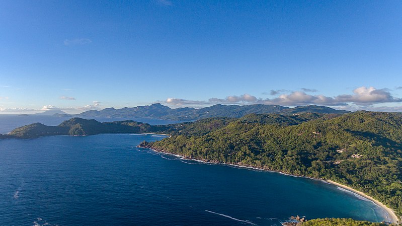 Anse Takamaka