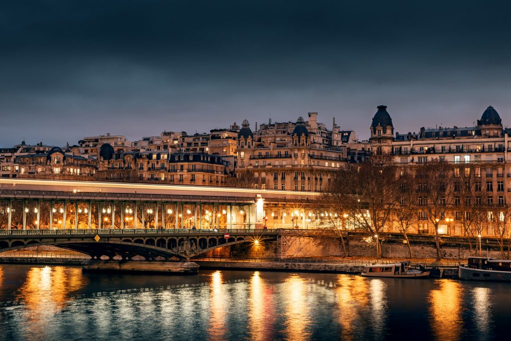 Bir-Hakeim Bridge, Best views in Paris.