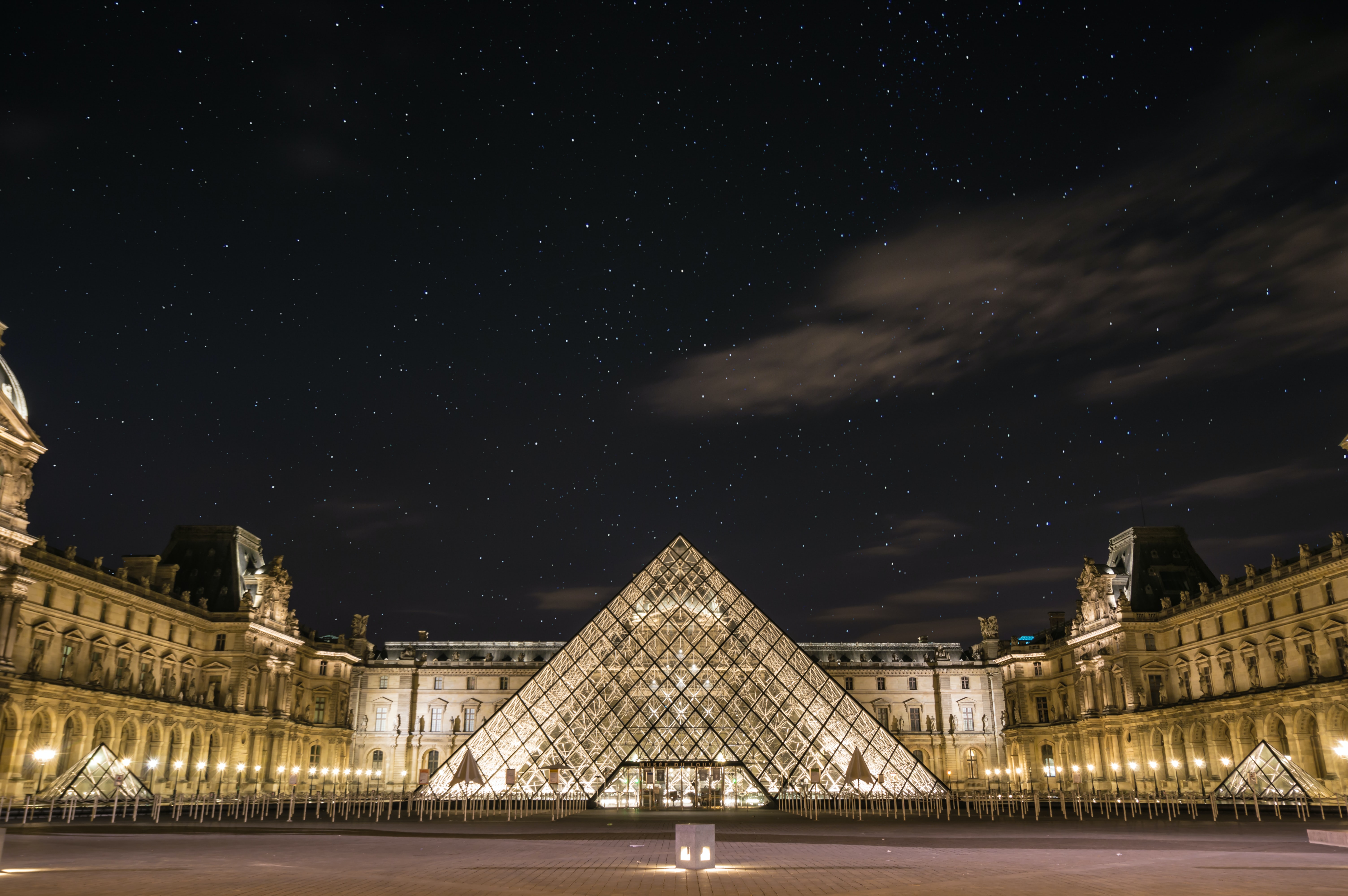 the Louvre, 15 romantic places to visit in Paris