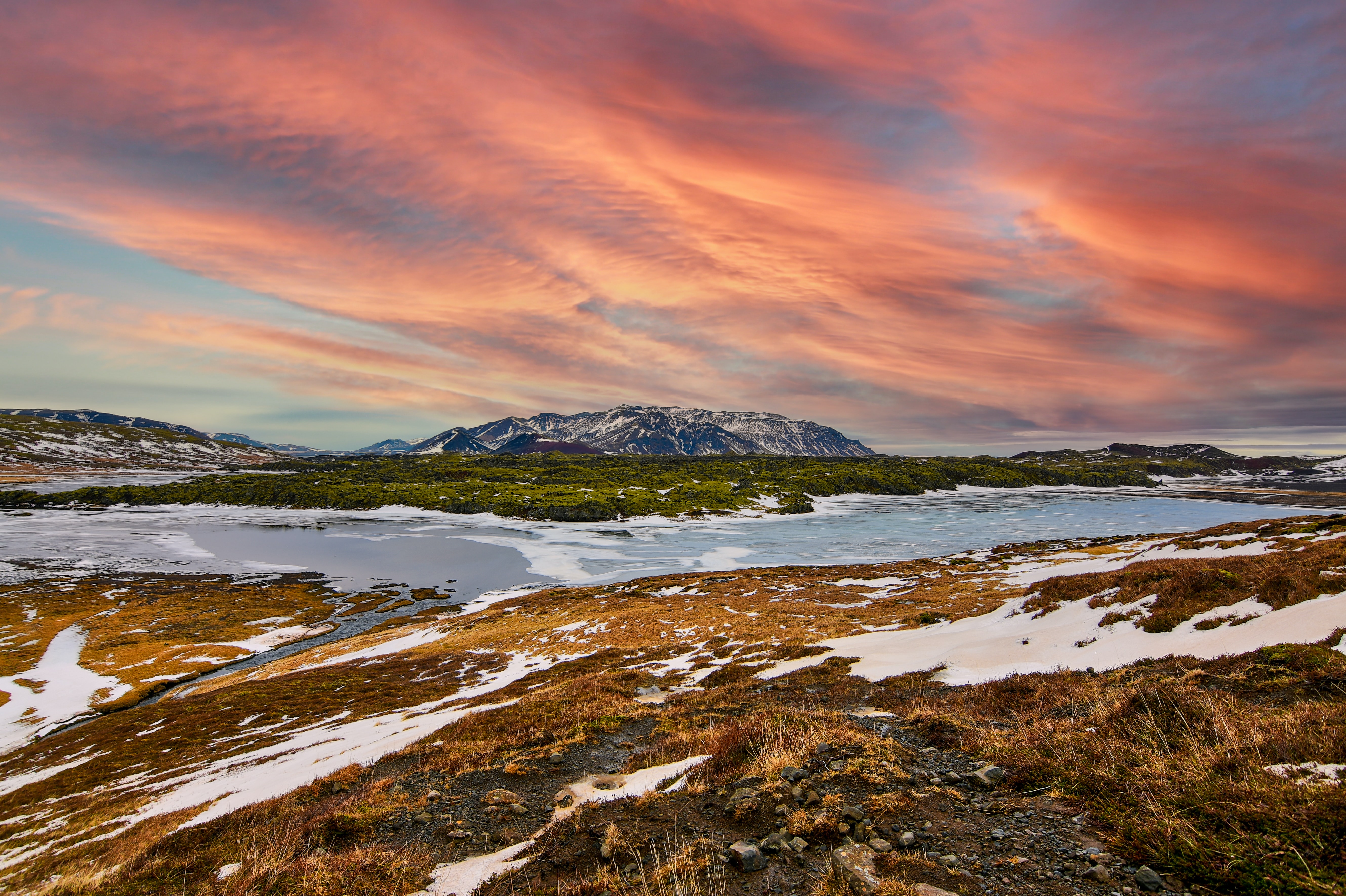 Best Lakes in Iceland