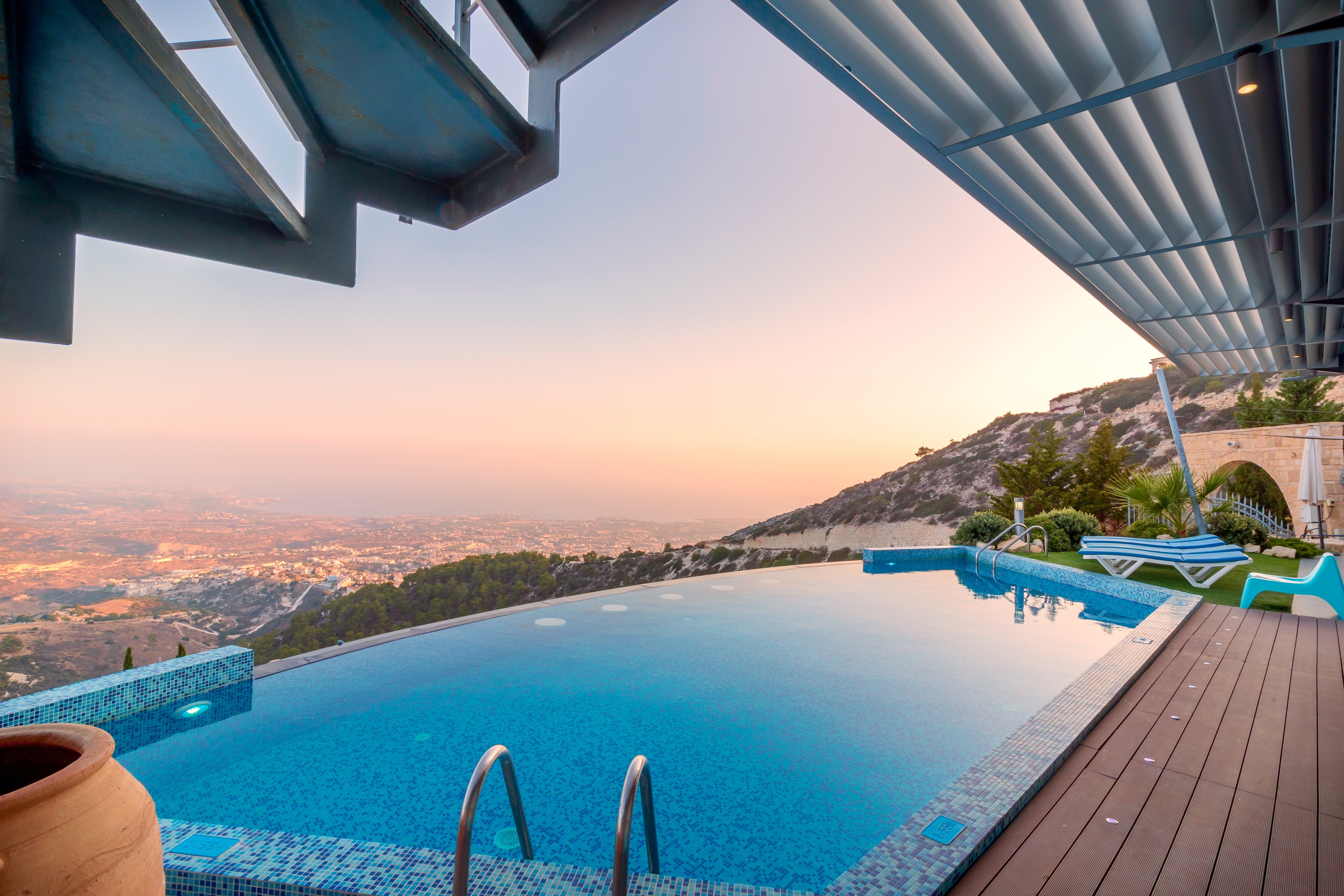 Luxury hotels in Greece