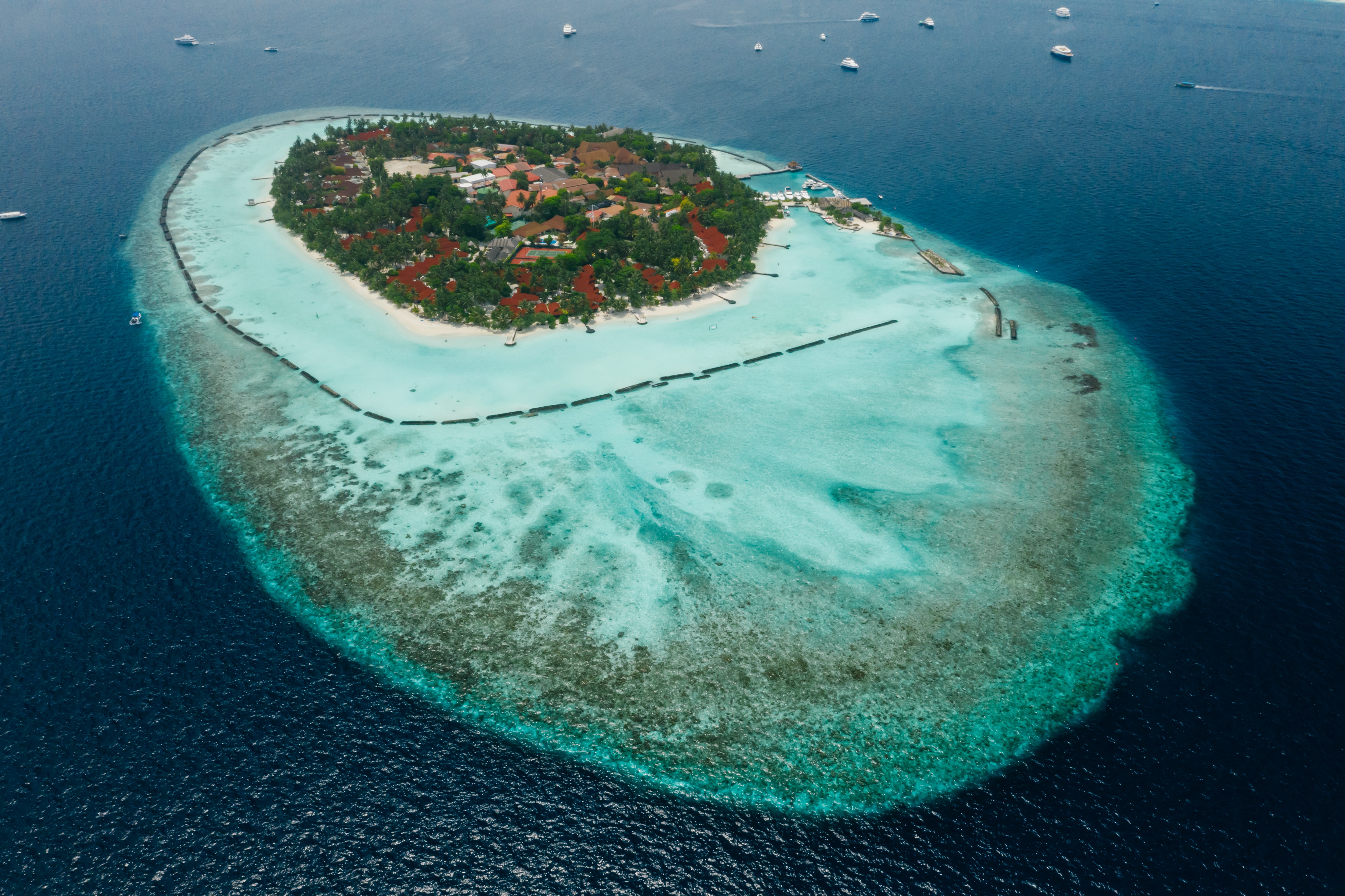 Medhufushi Island Resort Maldives 2026: Ultimate Travel Guide for Your Tropical Escape