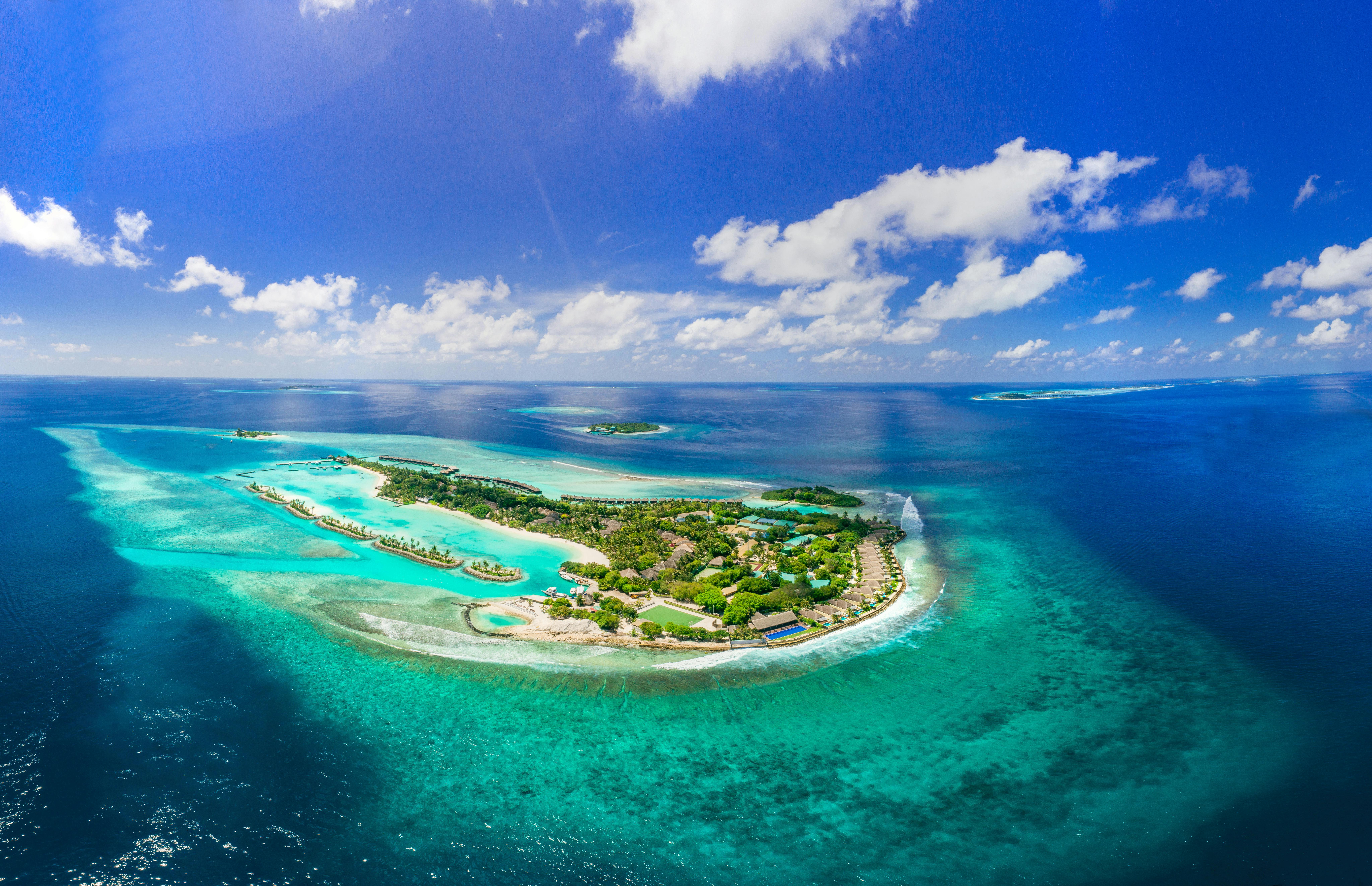 Best Islands in Maldives for Honeymoon 2026: Romantic Getaways & Resorts