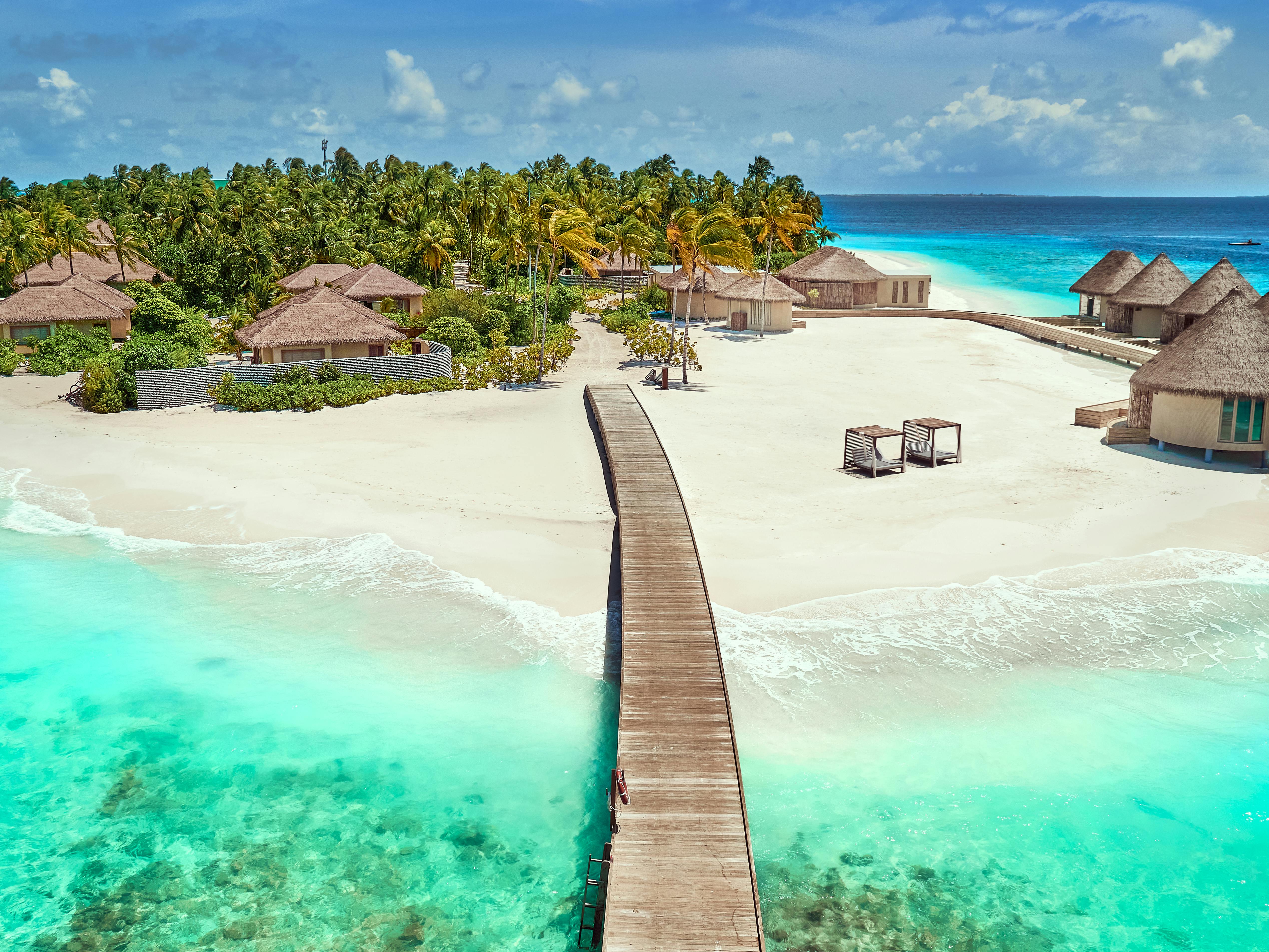 Maldives Beach Villa vs Water Villa: Which Maldives Stay is Best for You?